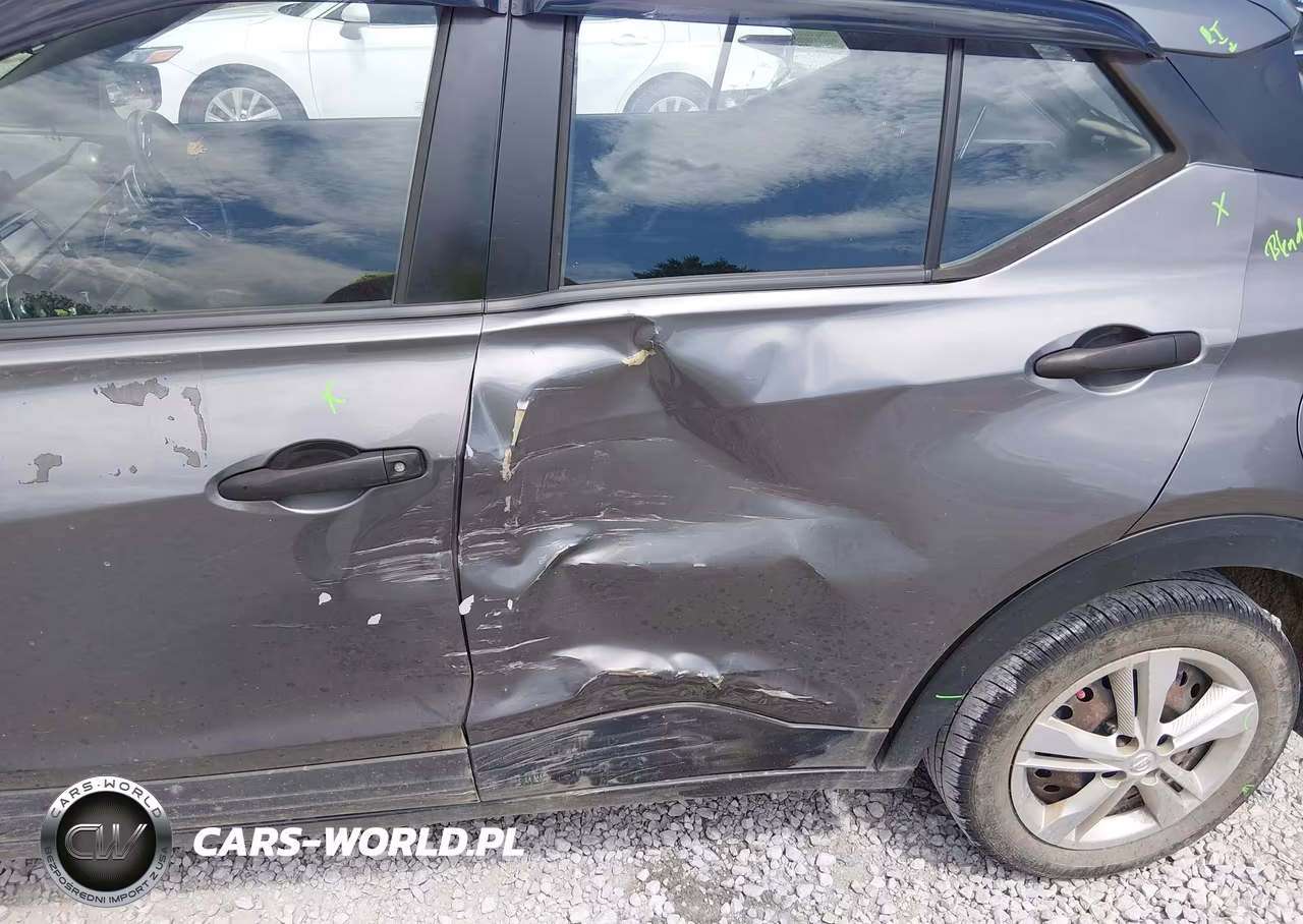 2018 Nissan Kicks S VIN:3N1CP5CU8JL507076 - 6