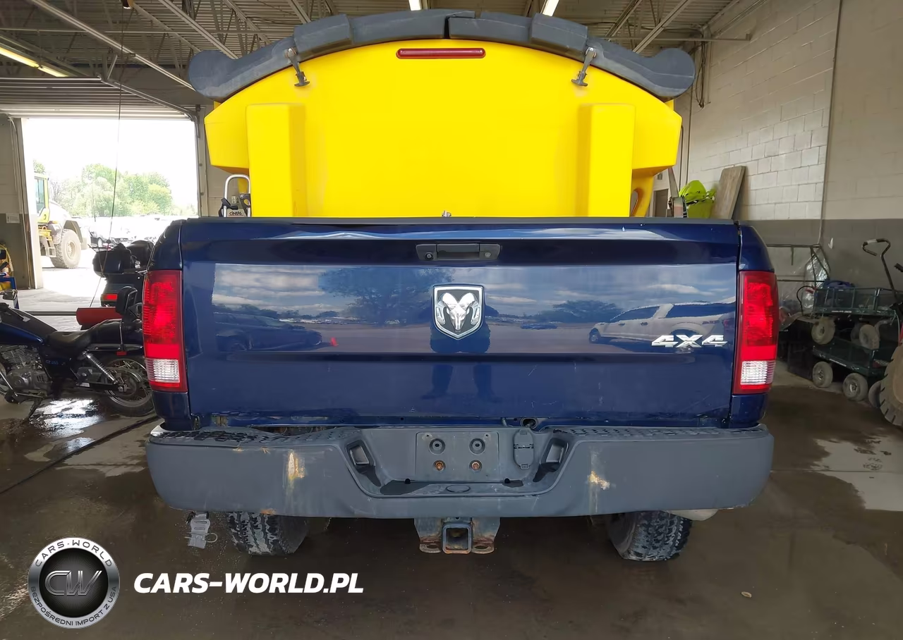 2018 Ram 2500 Tradesman 4X4 8' Box VIN:3C6LR5AT5JG363598 - 18