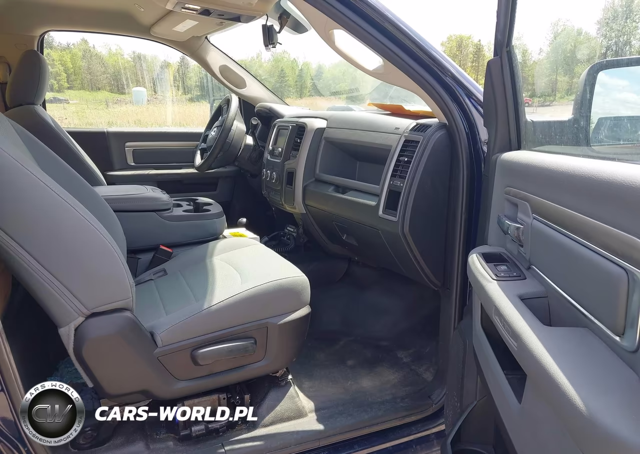 2018 Ram 2500 Tradesman 4X4 8' Box VIN:3C6LR5AT5JG363598 - 5