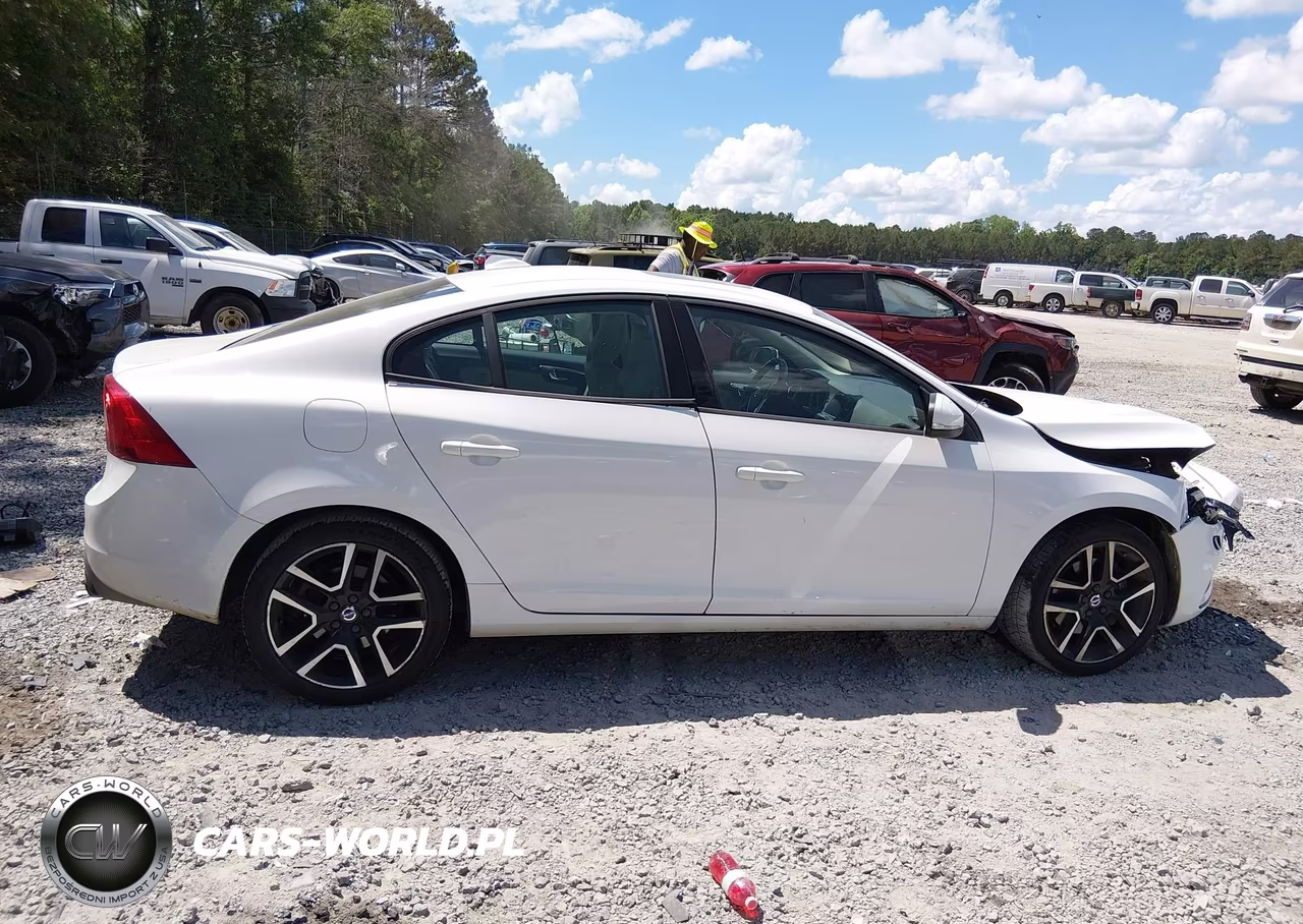 2017 Volvo S60 T5 Dynamic VIN:YV140MTL9H2435219 - 13
