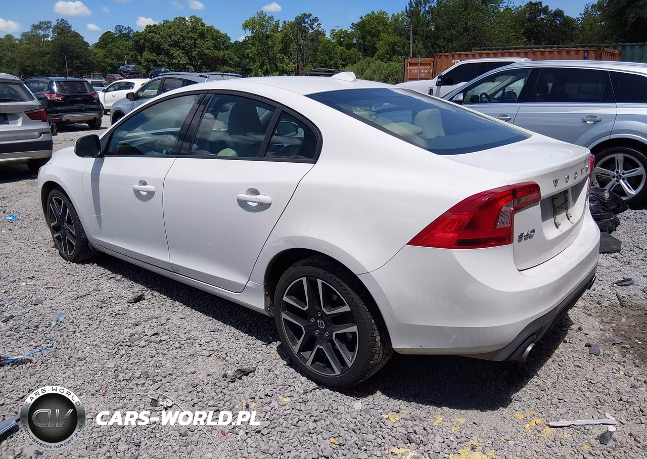 2017 Volvo S60 T5 Dynamic VIN:YV140MTL9H2435219 - 3