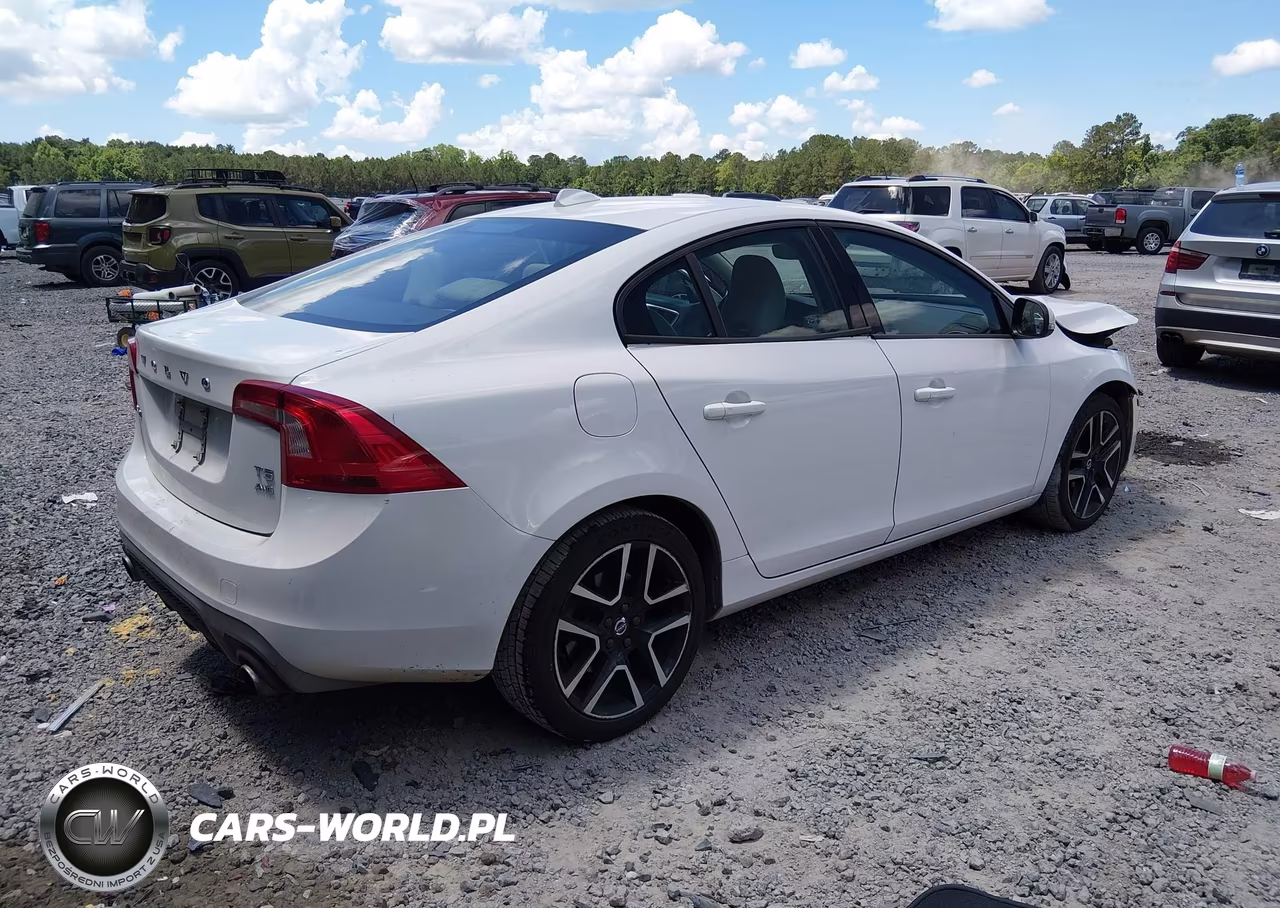 2017 Volvo S60 T5 Dynamic VIN:YV140MTL9H2435219 - 4