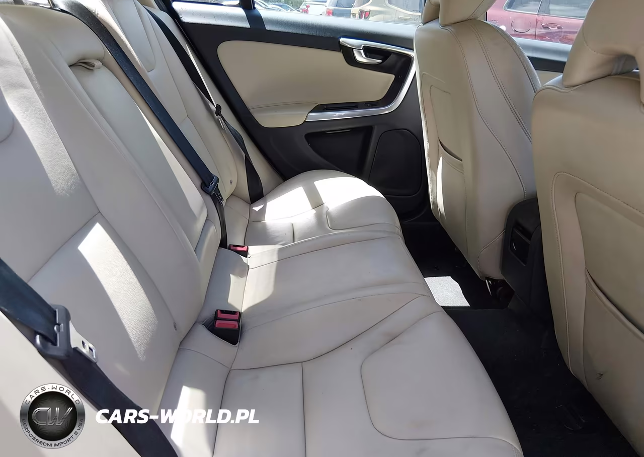 2017 Volvo S60 T5 Dynamic VIN:YV140MTL9H2435219 - 8