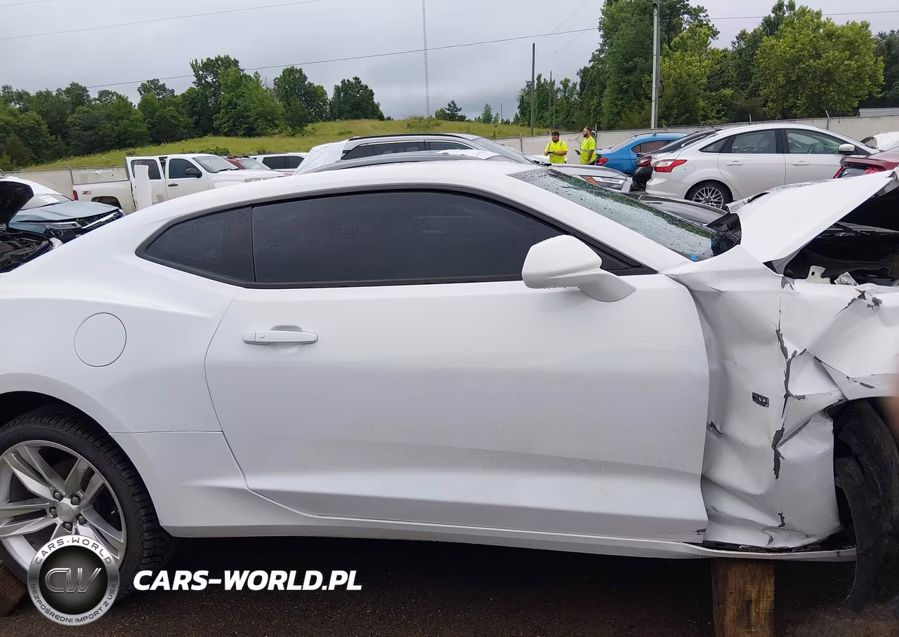 2018 Chevrolet Camaro 2Lt VIN:1G1FD1RS4J0180490 - 13