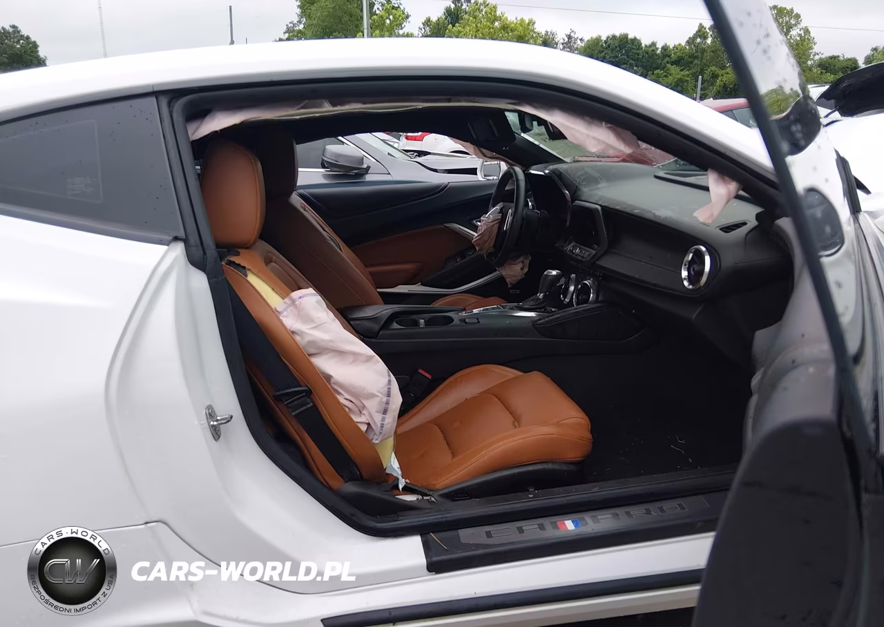 2018 Chevrolet Camaro 2Lt VIN:1G1FD1RS4J0180490 - 5