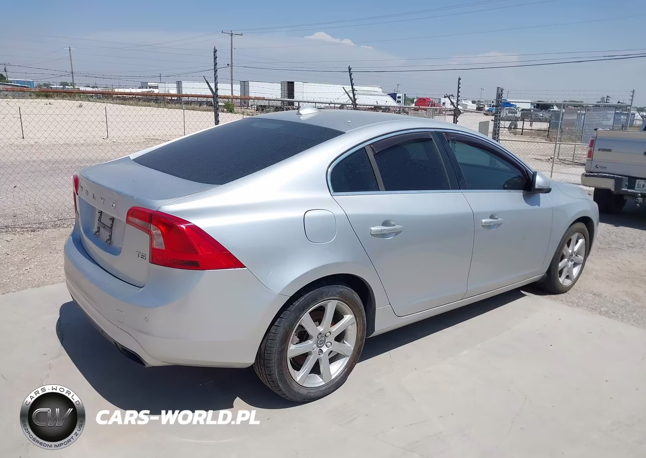 2016 Volvo S60 T5 Drive-E Premier VIN:YV126MFK8G2393908 - 4