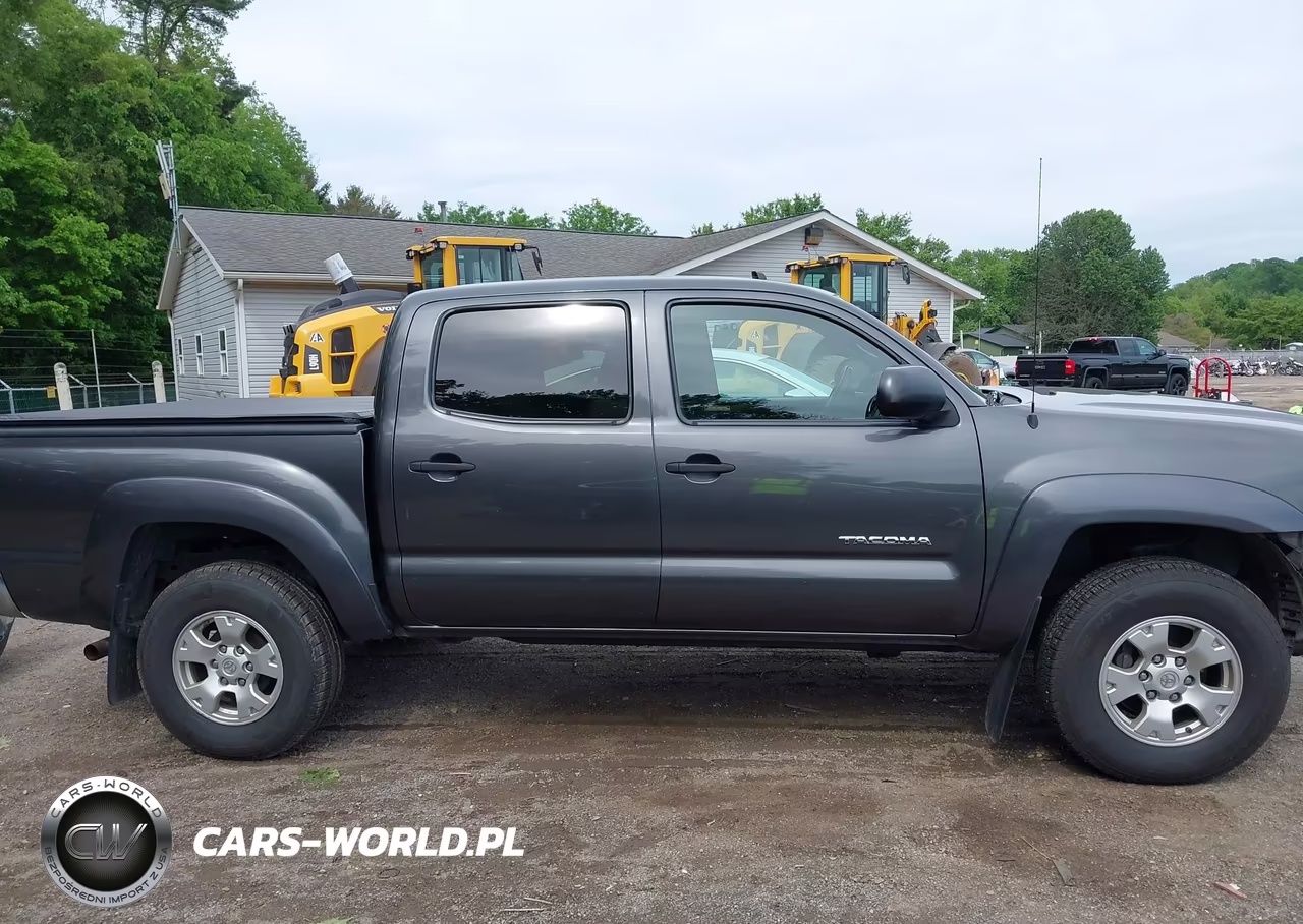 2013 Toyota Tacoma Base V6 VIN:3TMLU4EN6DM107585 - 14