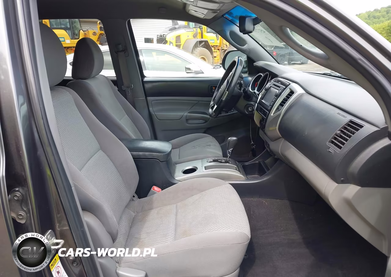 2013 Toyota Tacoma Base V6 VIN:3TMLU4EN6DM107585 - 5