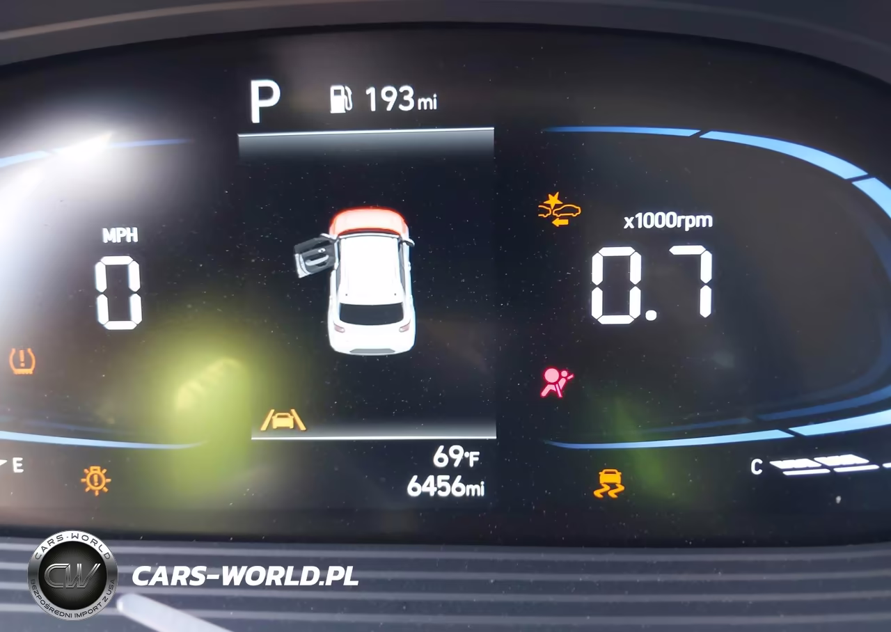 2025 Hyundai Venue Limited VIN:KMHRC8A35SU392907 - 7