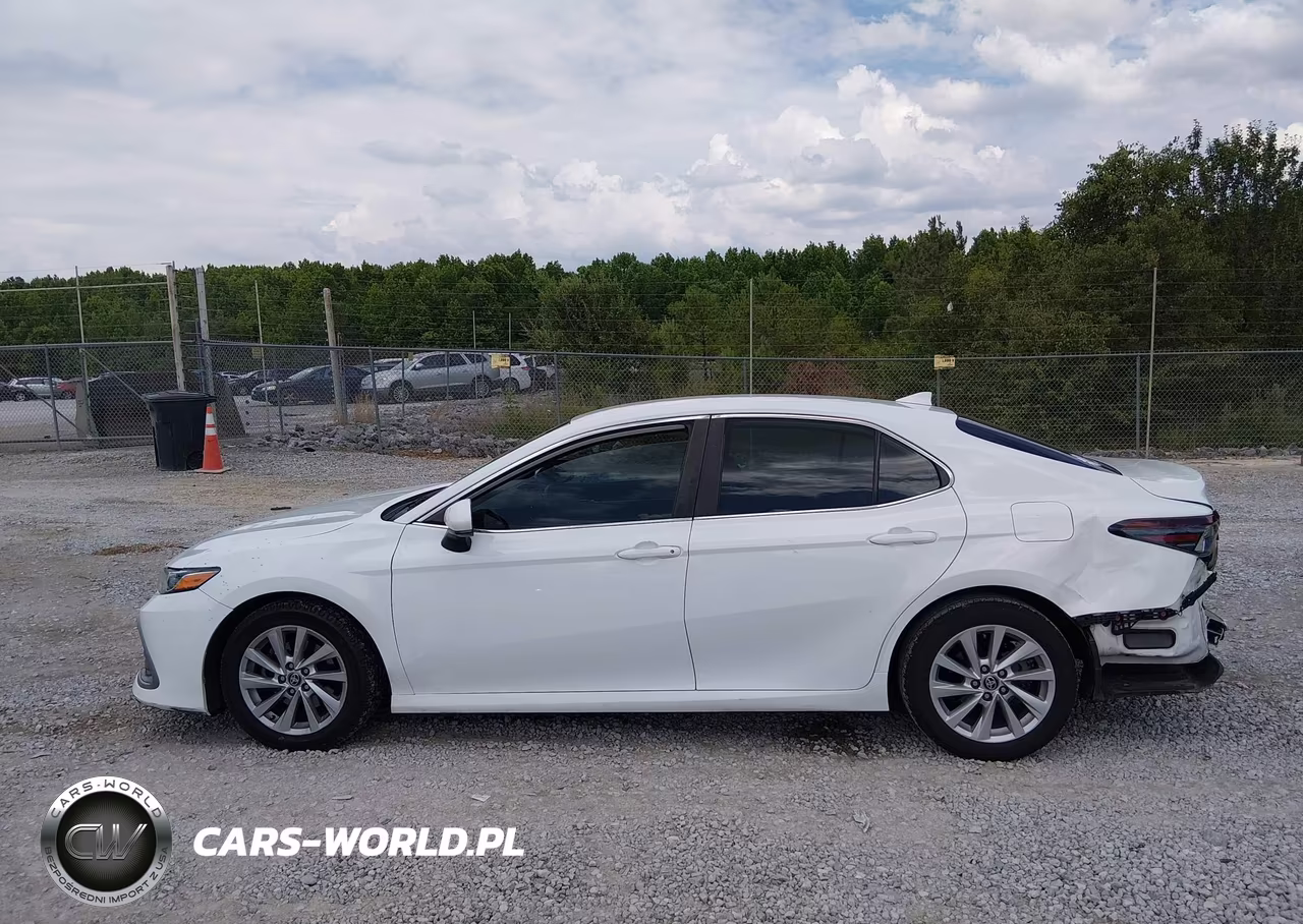 2021 Toyota Camry Le VIN:4T1C11AK2MU437072 - 14