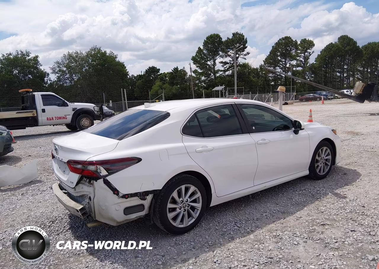 2021 Toyota Camry Le VIN:4T1C11AK2MU437072 - 4