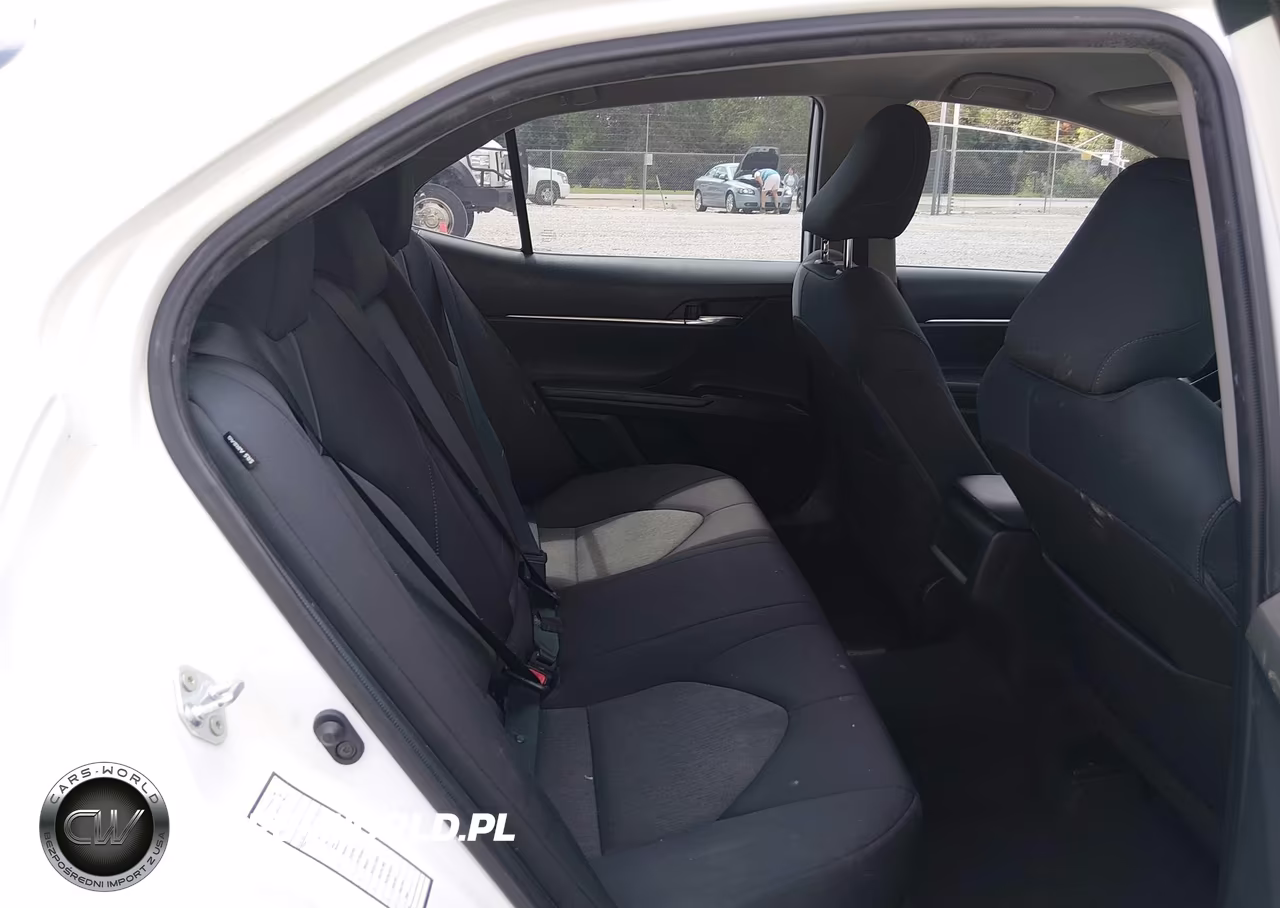 2021 Toyota Camry Le VIN:4T1C11AK2MU437072 - 8