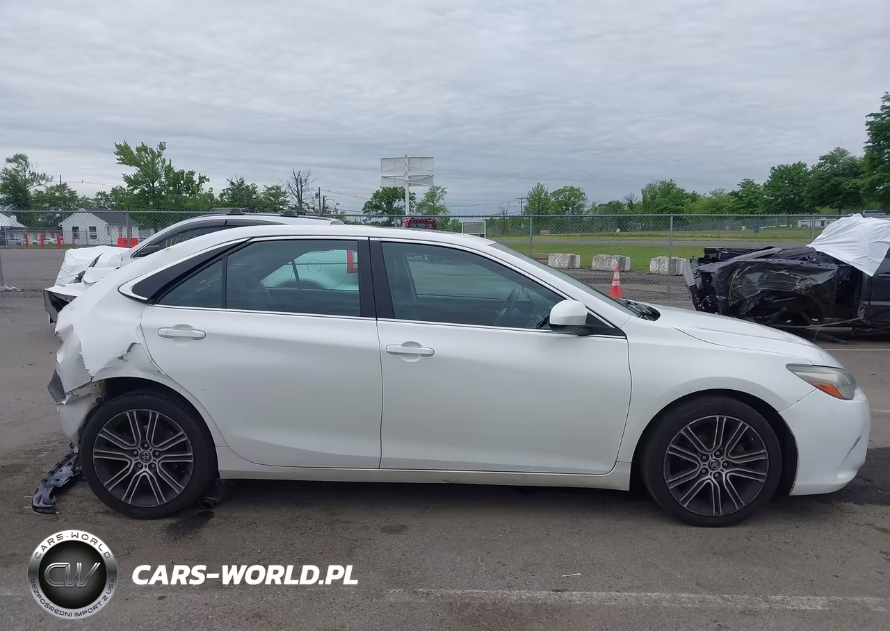 2016 Toyota Camry Se VIN:4T1BF1FK1GU157430 - 13