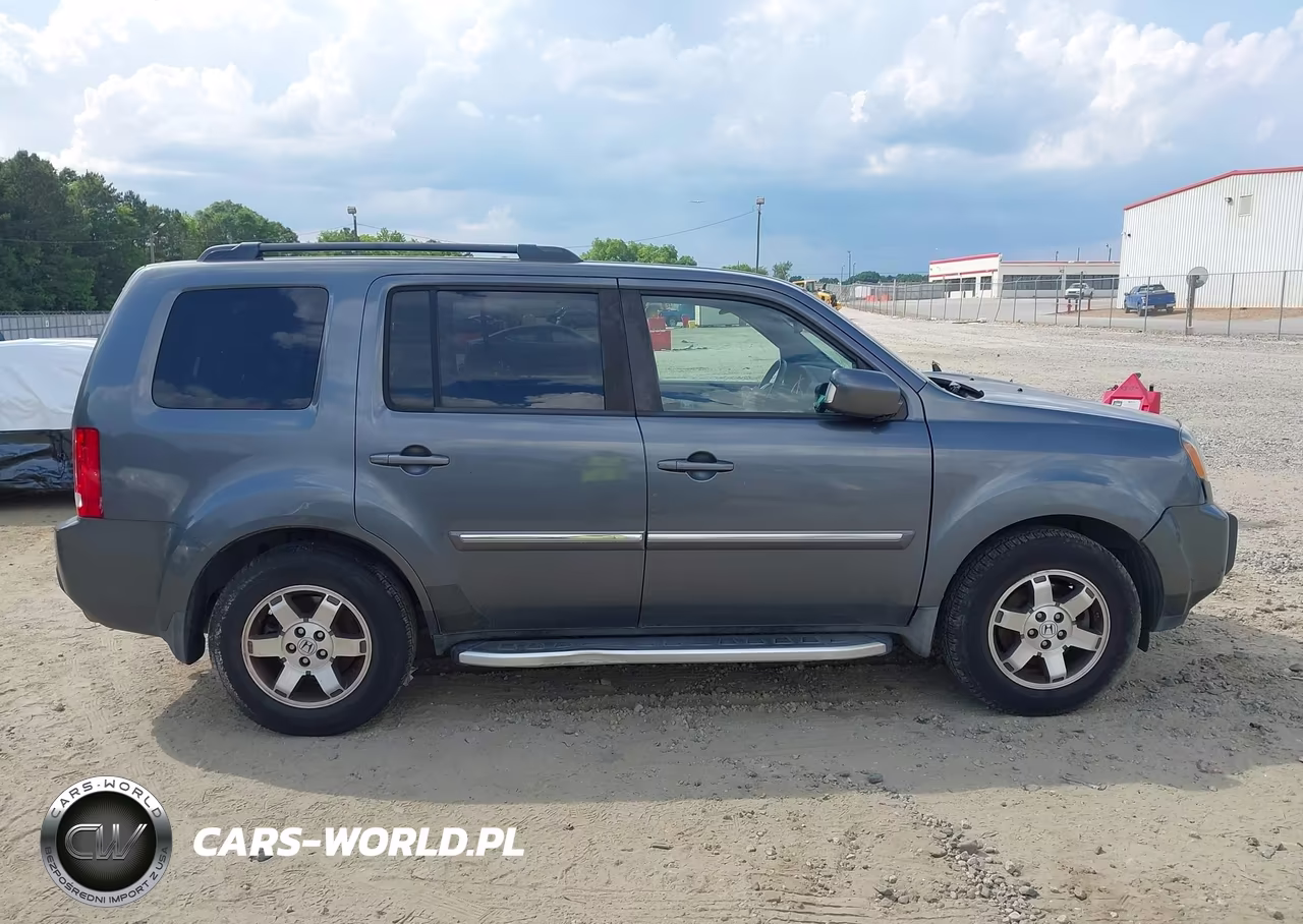 2010 Honda Pilot Touring VIN:5FNYF3H93AB007484 - 13