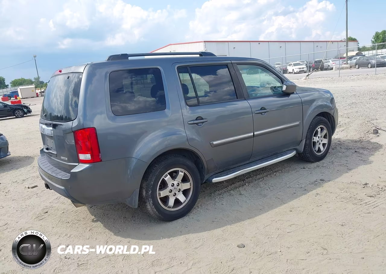 2010 Honda Pilot Touring VIN:5FNYF3H93AB007484 - 4