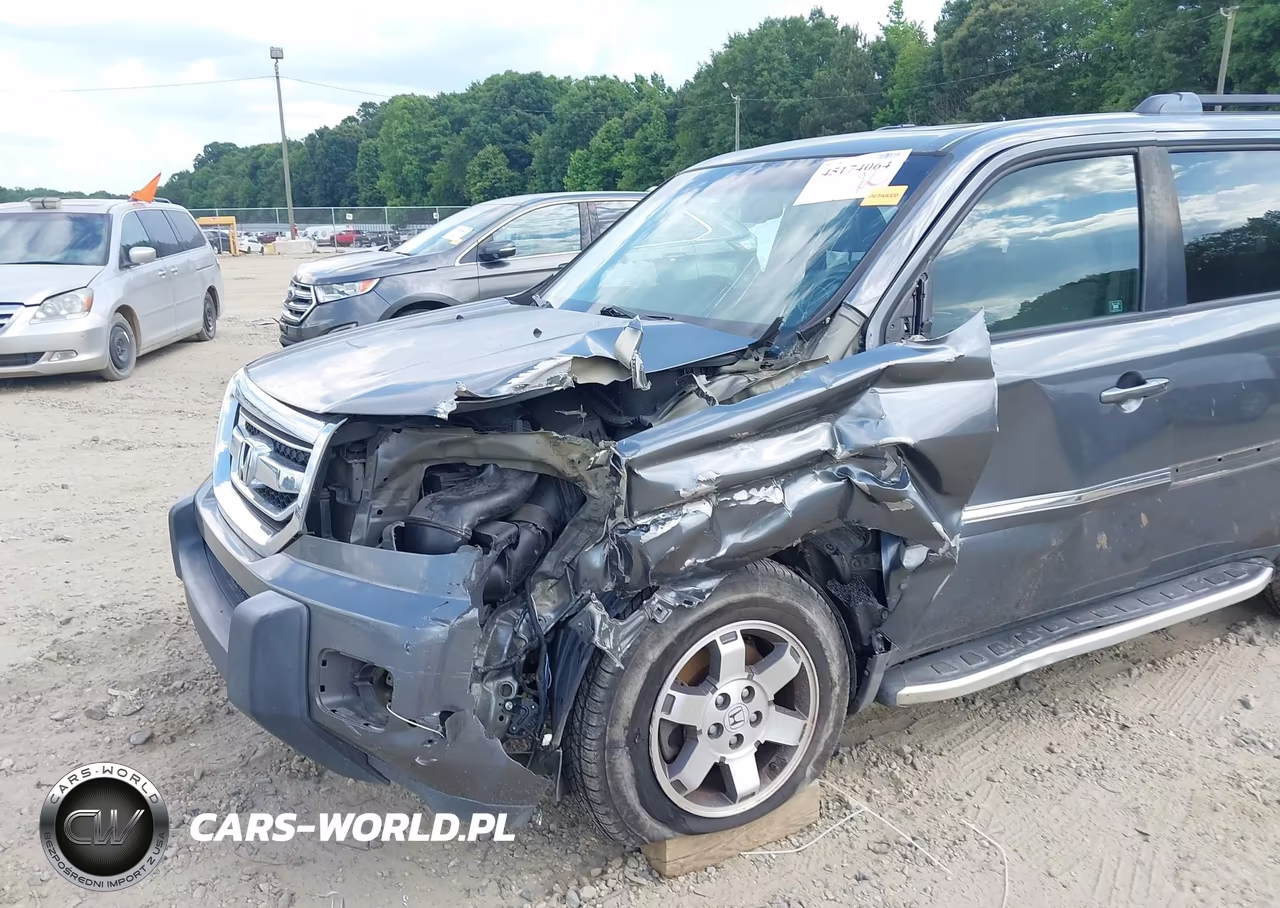 2010 Honda Pilot Touring VIN:5FNYF3H93AB007484 - 6