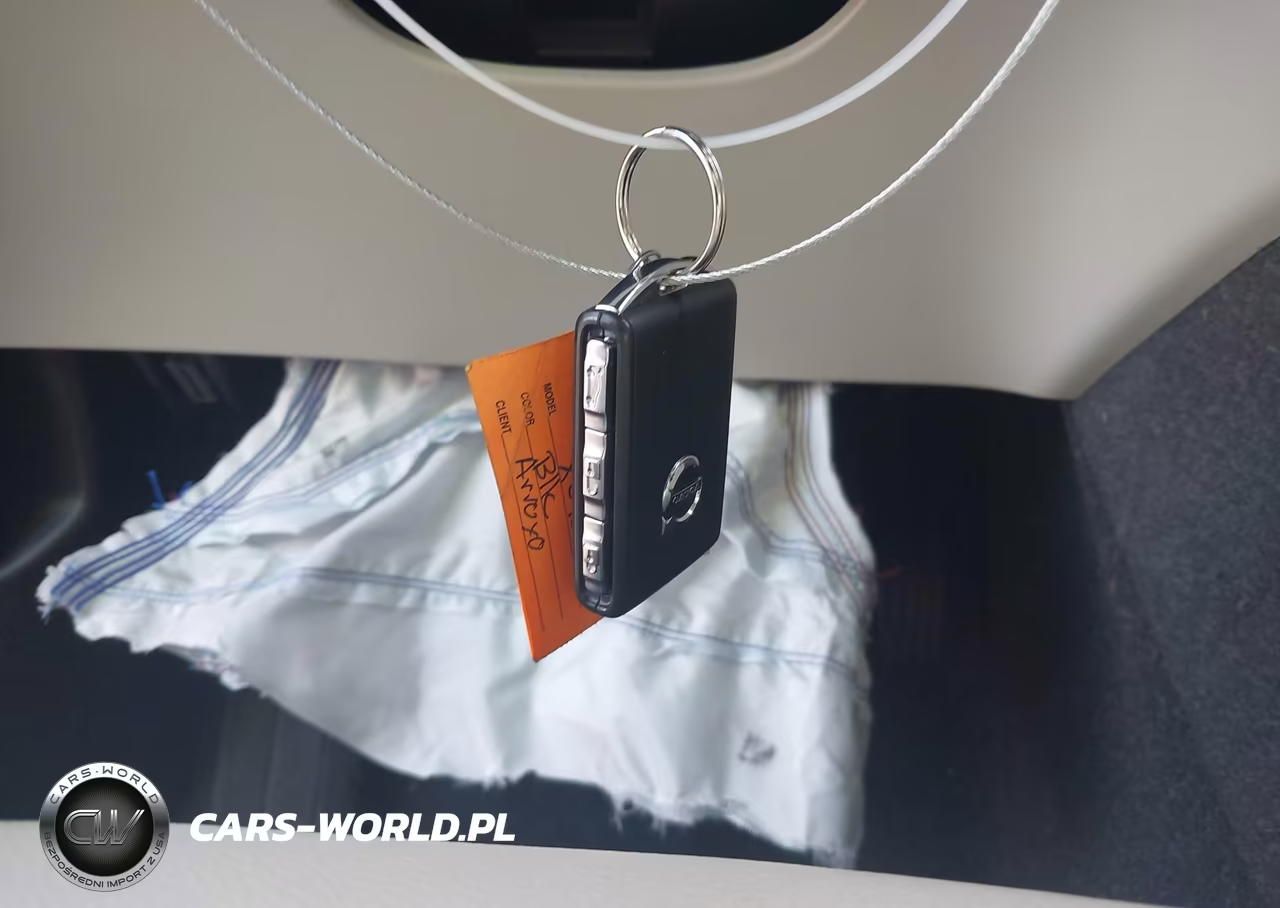 2025 Volvo Xc40 B5 Plus Dark Theme VIN:YV4L12UC9S2457422 - 11