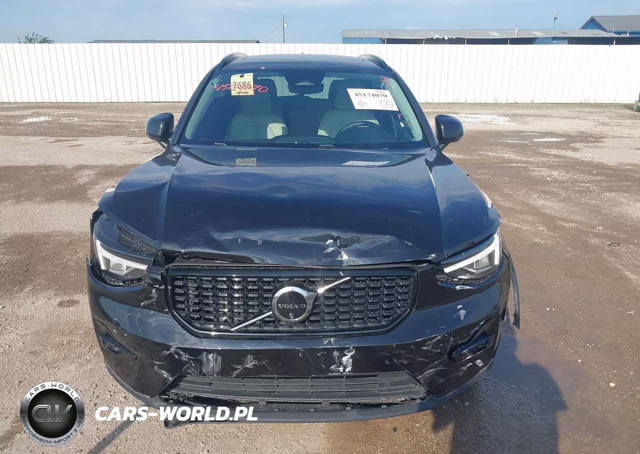 2025 Volvo Xc40 B5 Plus Dark Theme VIN:YV4L12UC9S2457422 - 12
