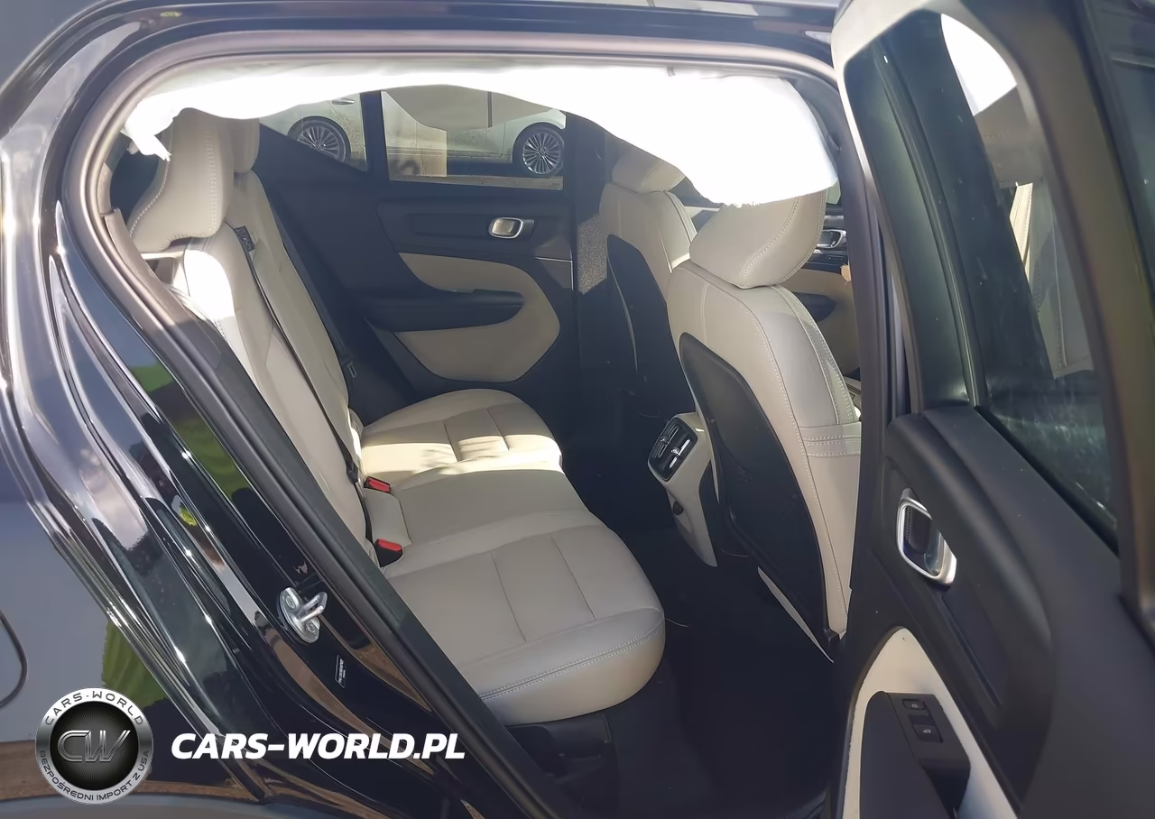 2025 Volvo Xc40 B5 Plus Dark Theme VIN:YV4L12UC9S2457422 - 8