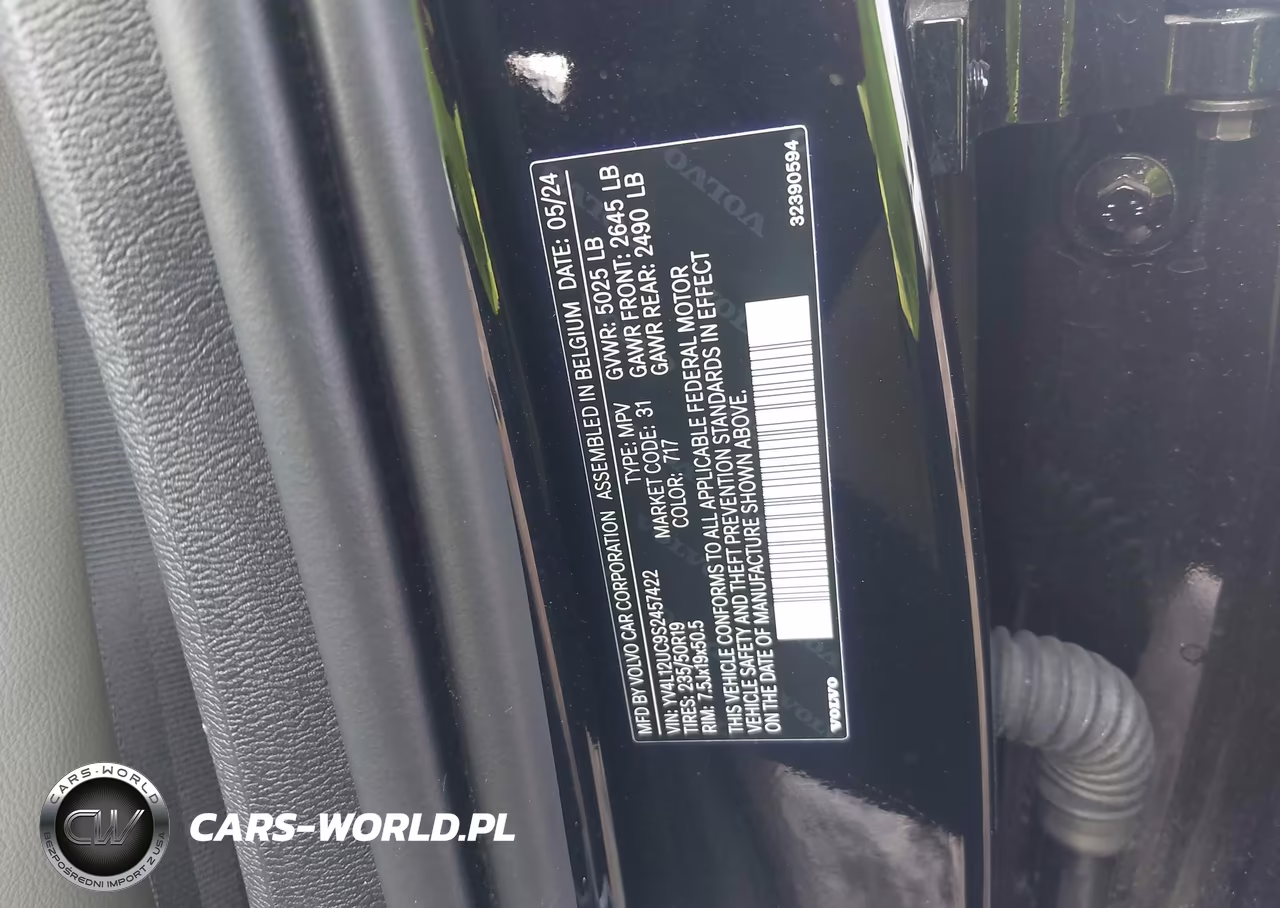 2025 Volvo Xc40 B5 Plus Dark Theme VIN:YV4L12UC9S2457422 - 9