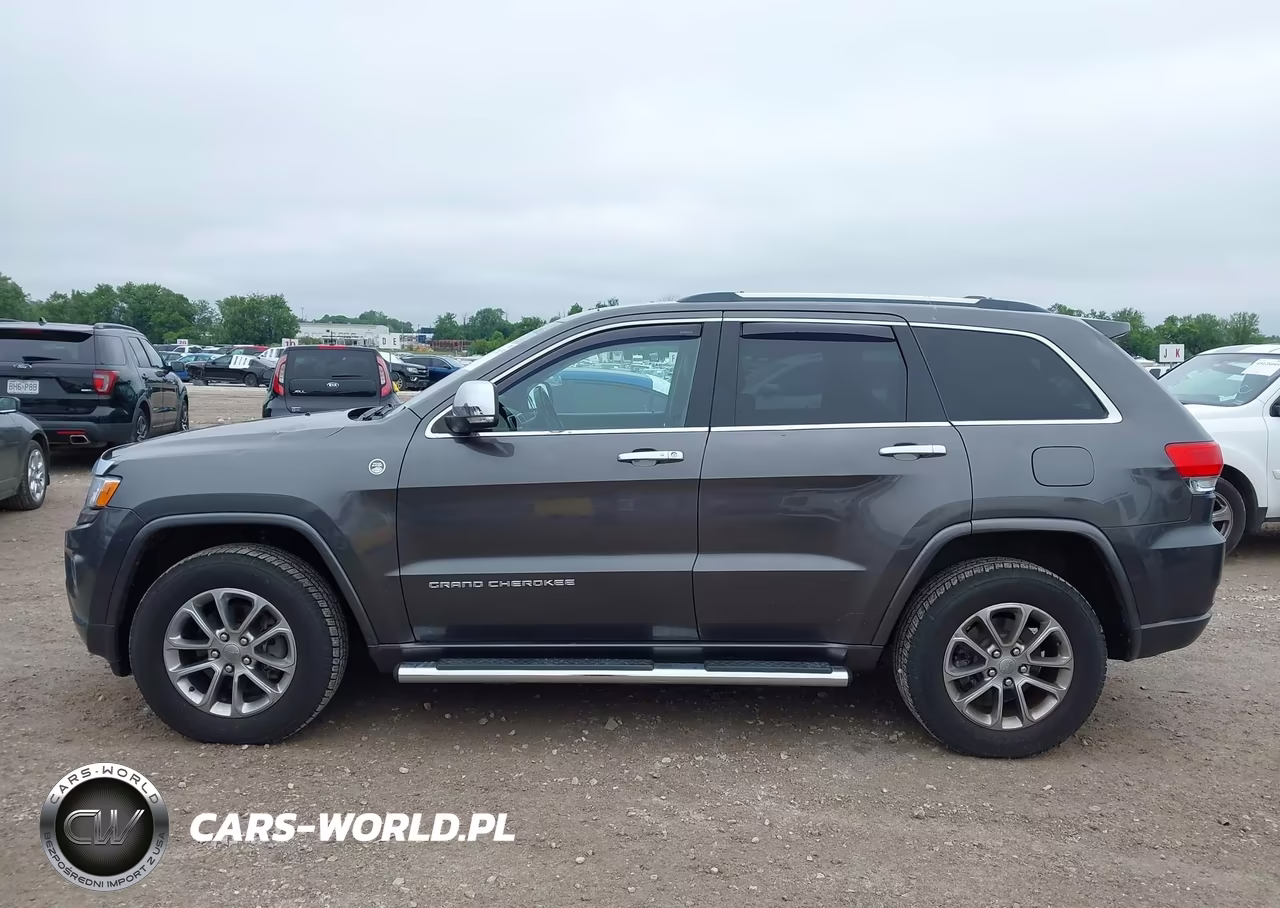 2015 Jeep Grand Cherokee Overland VIN:1C4RJFCG3FC718083 - 14