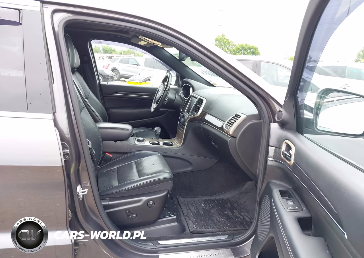 2015 Jeep Grand Cherokee Overland VIN:1C4RJFCG3FC718083 - 5
