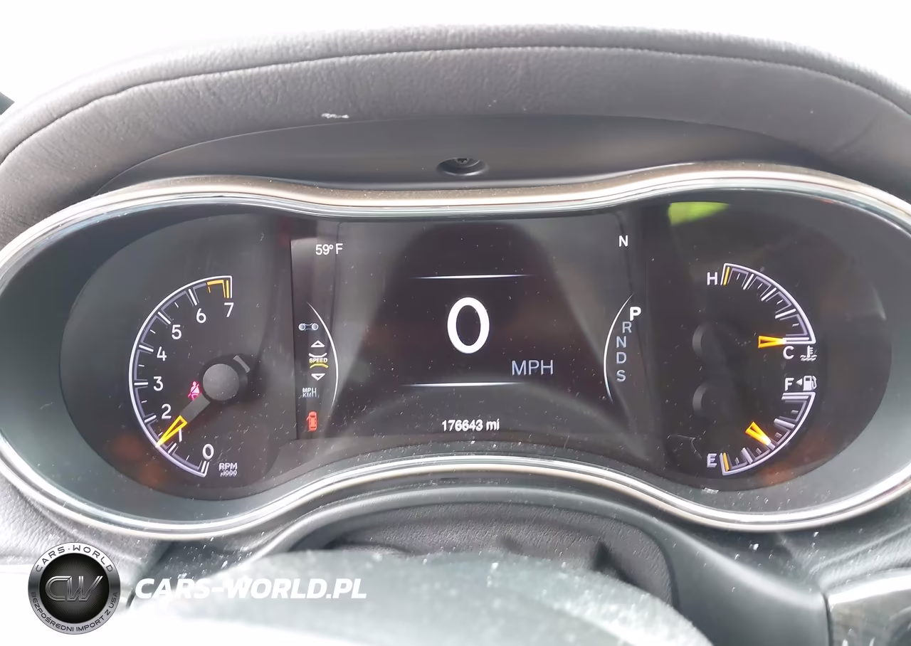 2015 Jeep Grand Cherokee Overland VIN:1C4RJFCG3FC718083 - 7