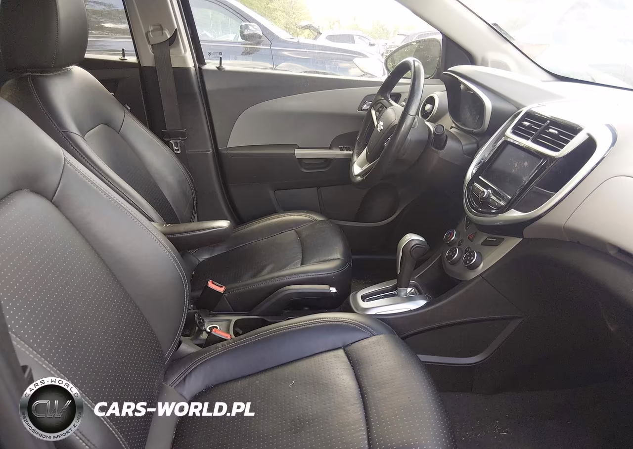 2020 Chevrolet Sonic Fwd Premier VIN:1G1JF5SB3L4121187 - 5