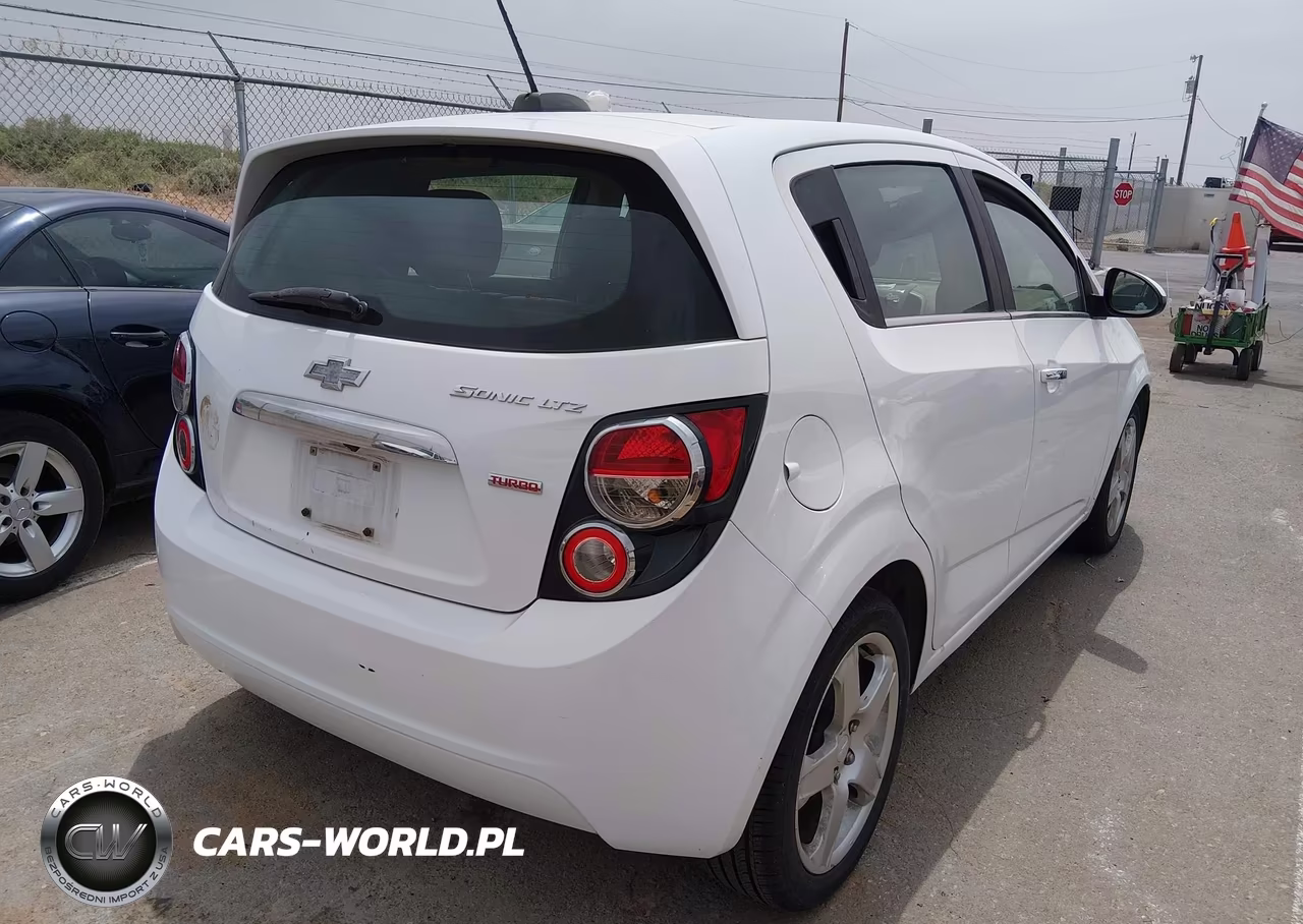 2015 Chevrolet Sonic Ltz Auto VIN:1G1JE6SB8F4145675 - 4