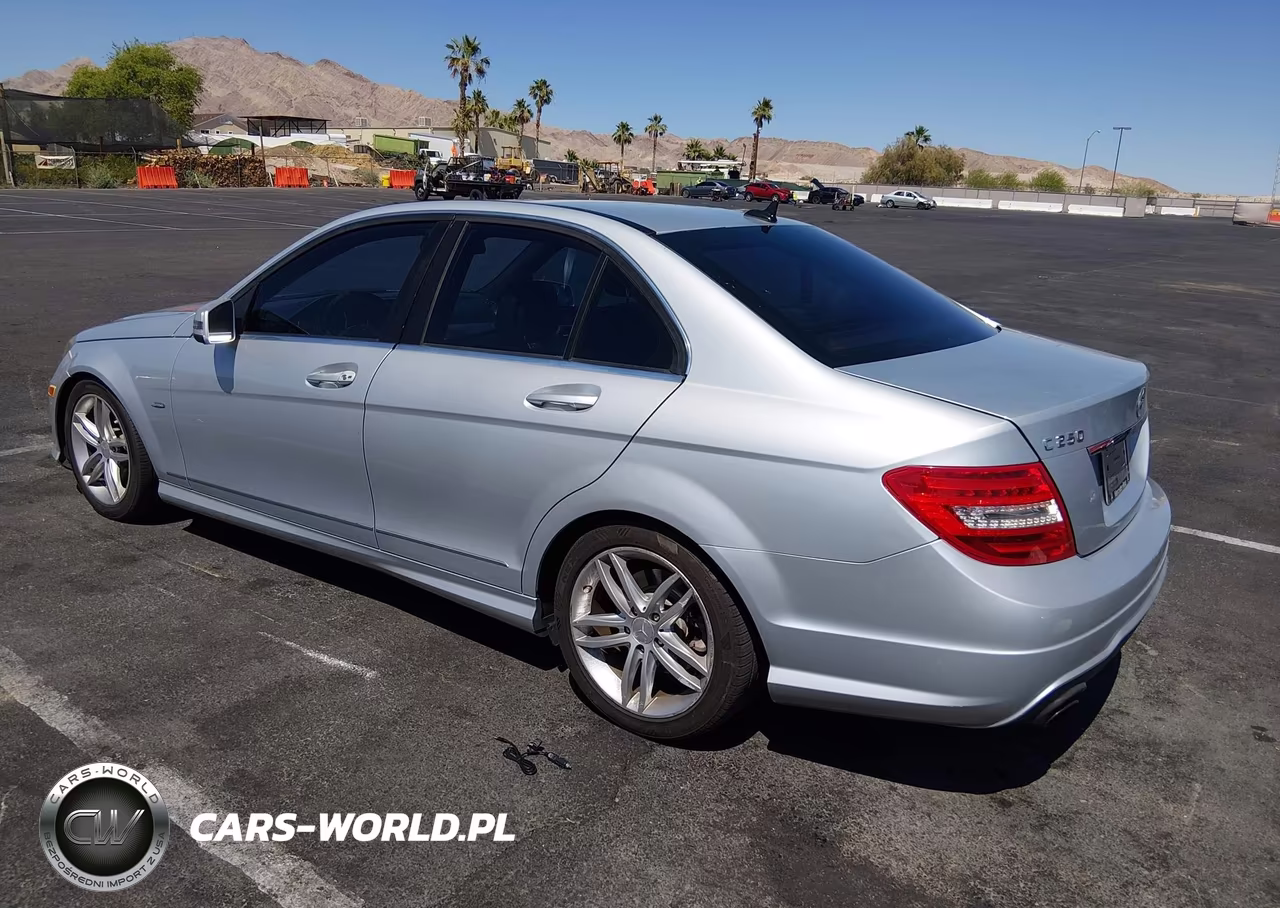 2012 Mercedes-Benz C 250 Sport VIN:WDDGF4HB5CR216717 - 3