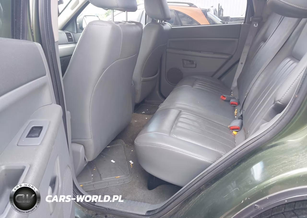 2007 Jeep Grand Cherokee Laredo VIN:1J8GR48K17C625851 - 8
