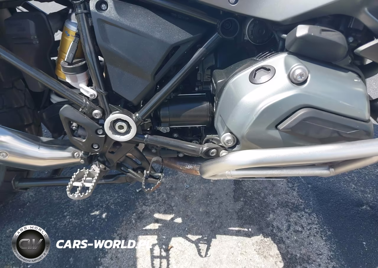 2017 BMW R1200 Gs Adventure VIN:WB10A1200HZ898717 - 8