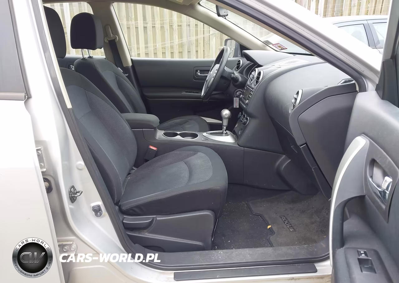 2015 Nissan Rogue Select S VIN:JN8AS5MV8FW758034 - 5