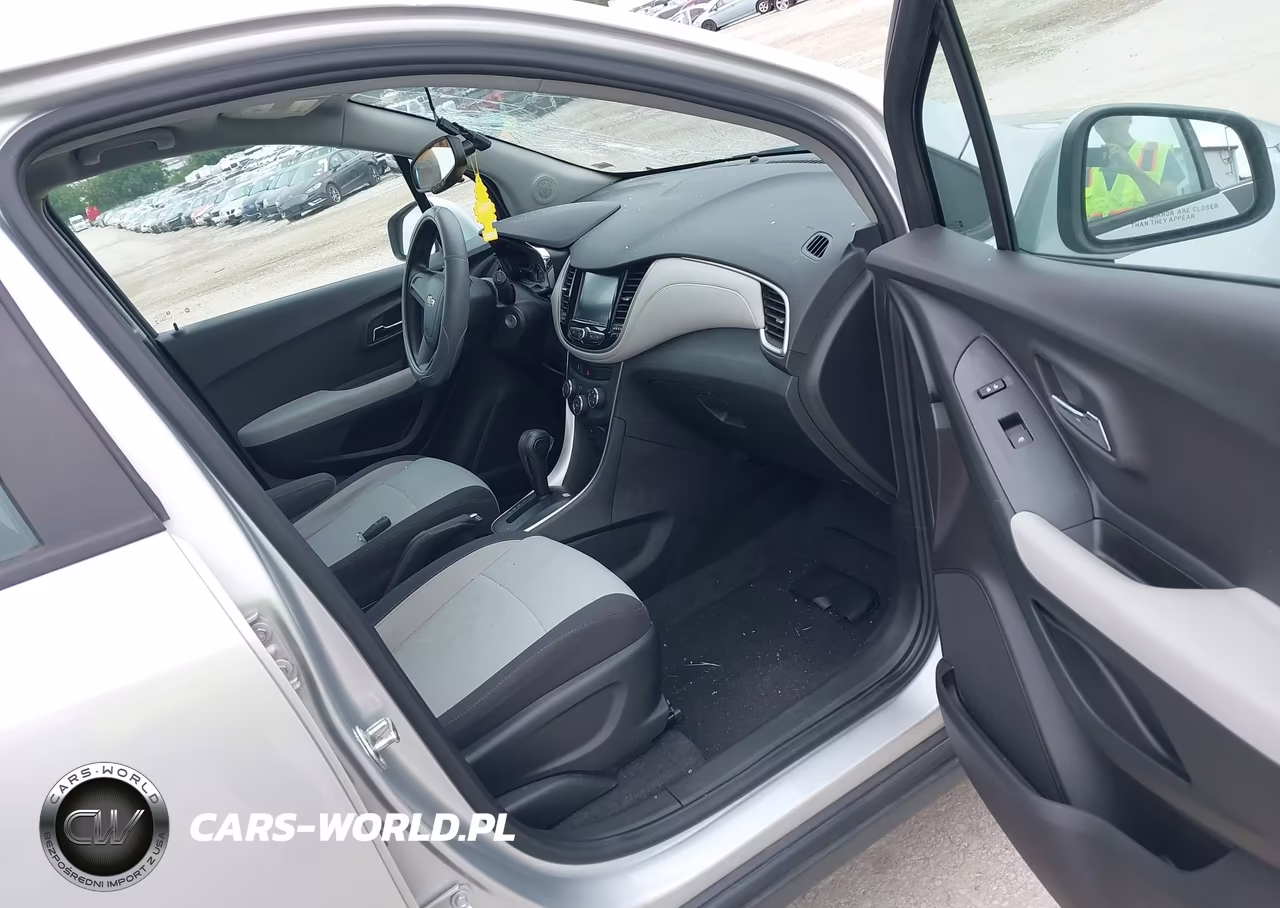 2017 Chevrolet Trax Ls VIN:3GNCJKSB3HL289045 - 5