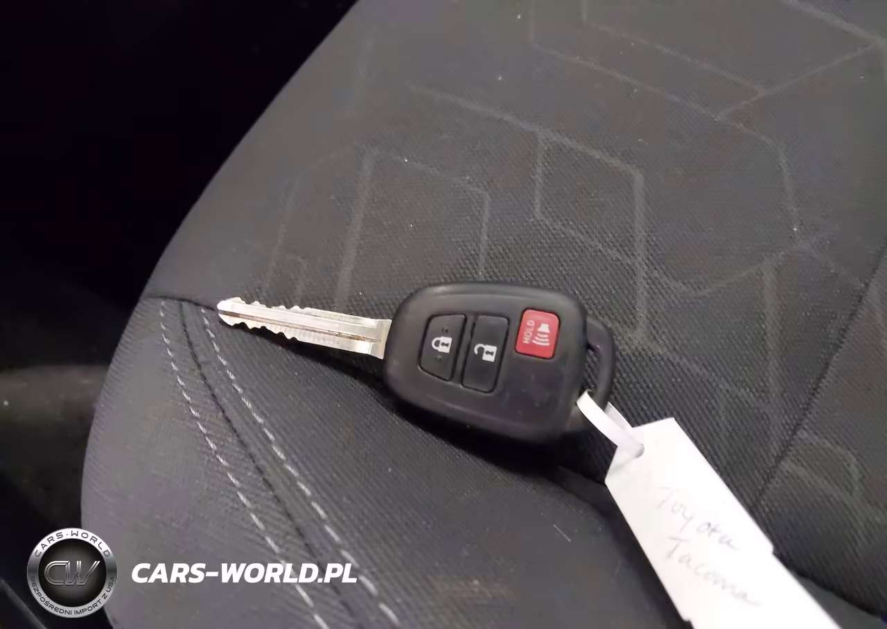 2018 Toyota Tacoma Trd Sport VIN:5TFCZ5AN7JX164770 - 11