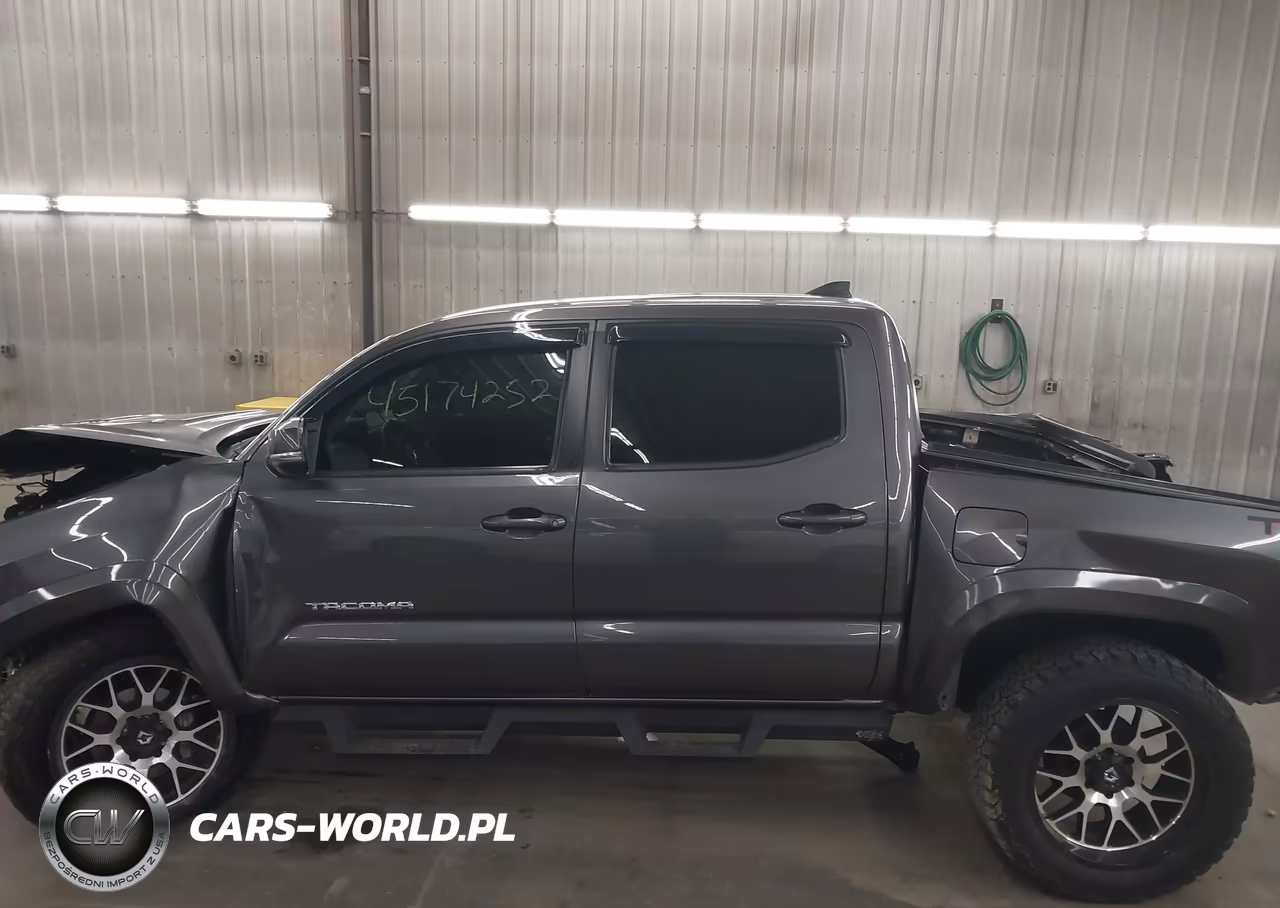 2018 Toyota Tacoma Trd Sport VIN:5TFCZ5AN7JX164770 - 15