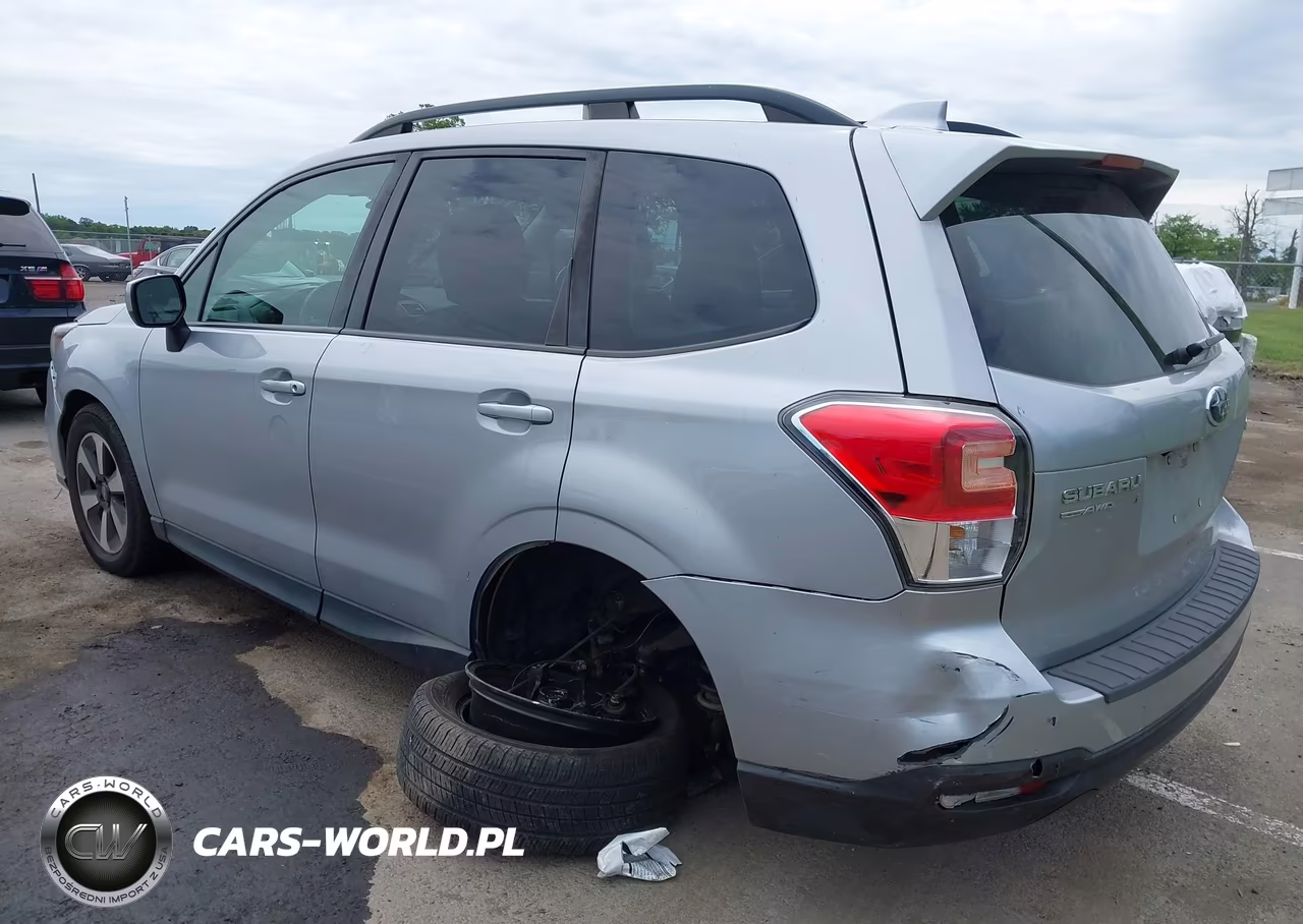 2018 Subaru Forester 2.5I Premium VIN:JF2SJAECXJH542998 - 3