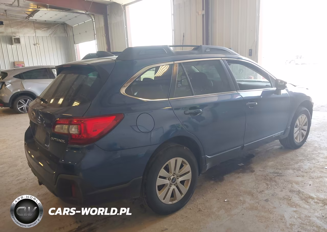 2019 Subaru Outback 2.5I Premium VIN:4S4BSAFC6K3260524 - 4