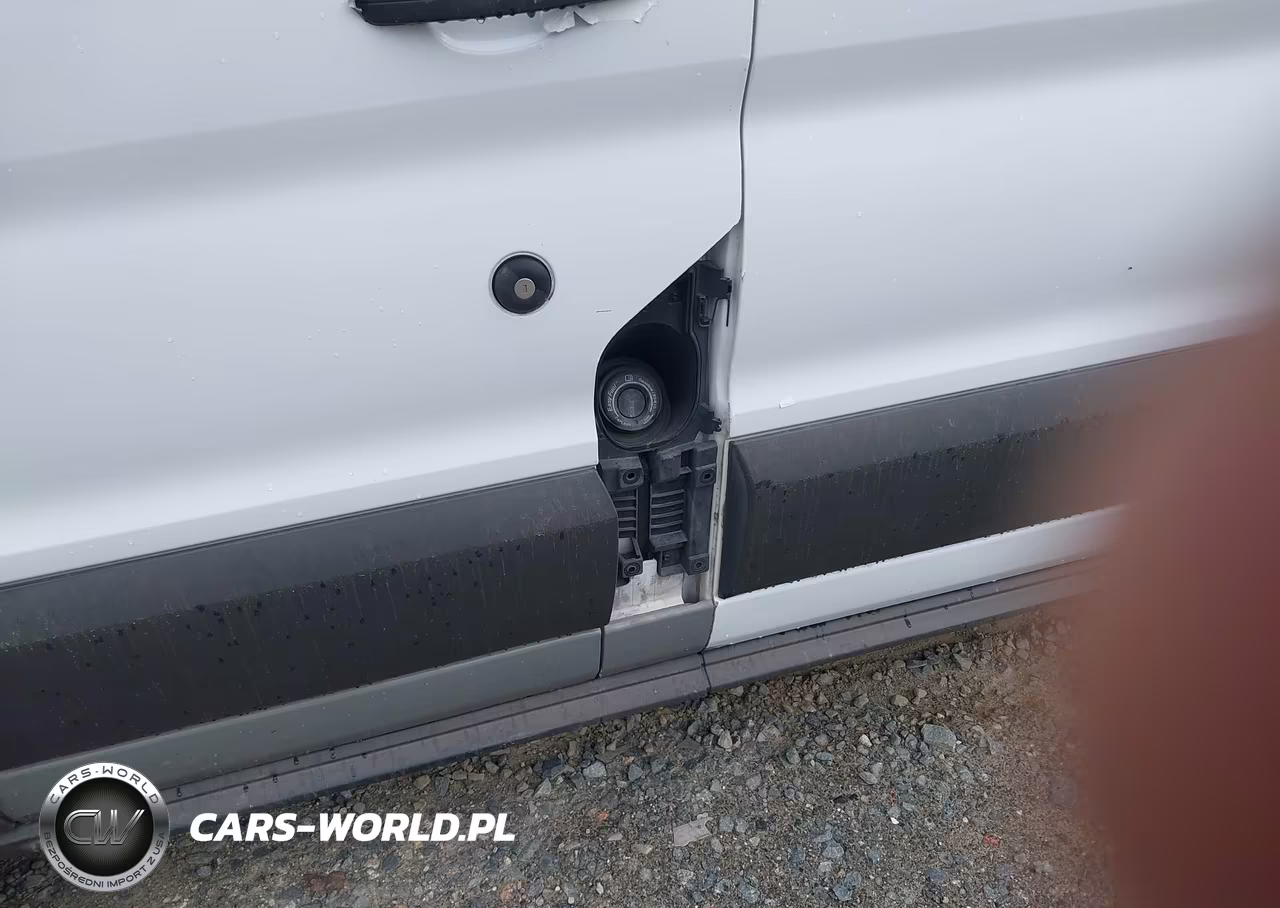 2017 Ford Transit-250 VIN:1FTYR2CM8HKA28759 - 18