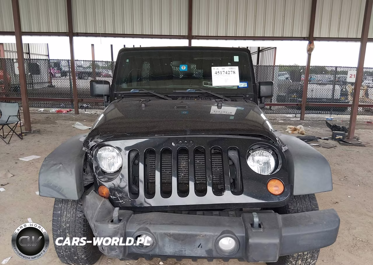 2012 Jeep Wrangler Unlimited Sport VIN:1C4BJWDG6CL121490 - 12