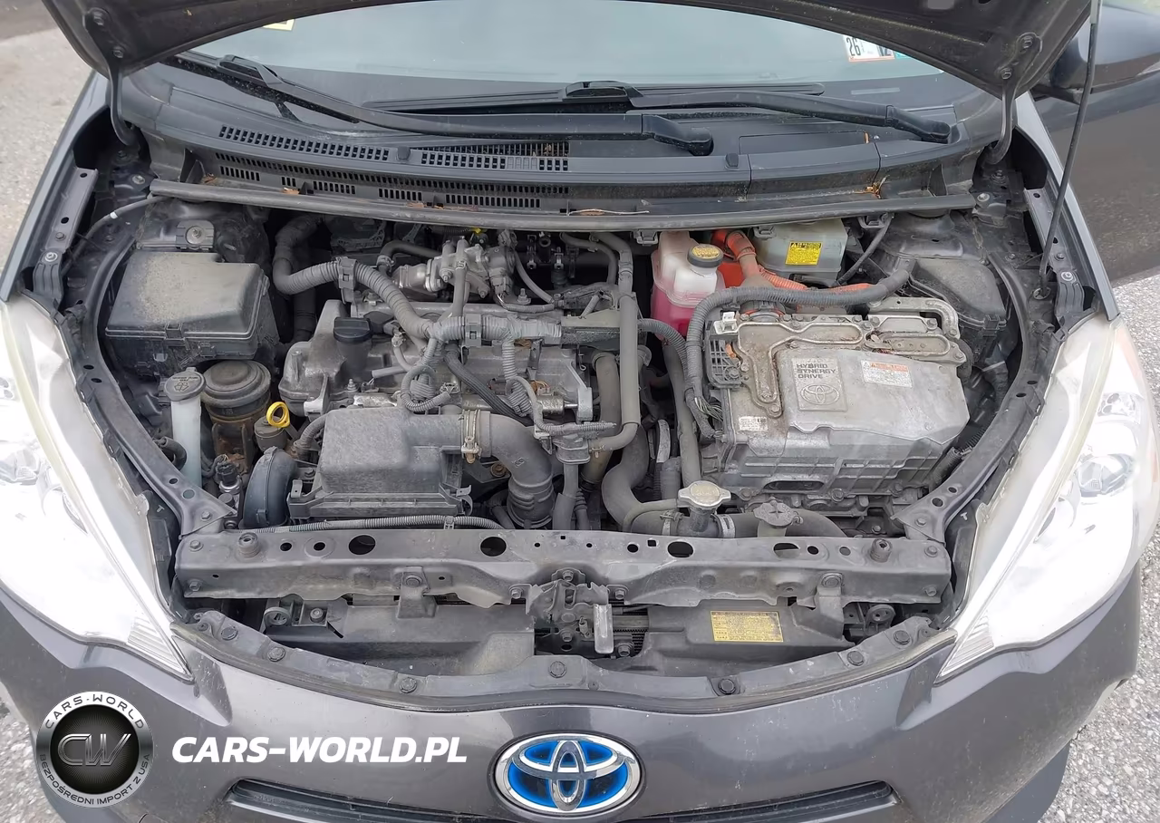 2014 Toyota Prius C Two VIN:JTDKDTB36E1567692 - 10
