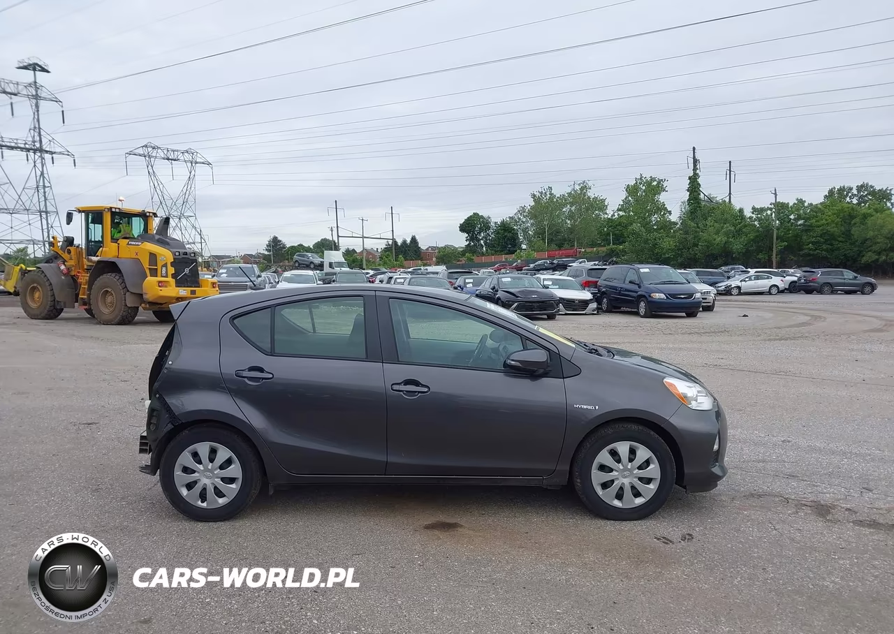 2014 Toyota Prius C Two VIN:JTDKDTB36E1567692 - 13