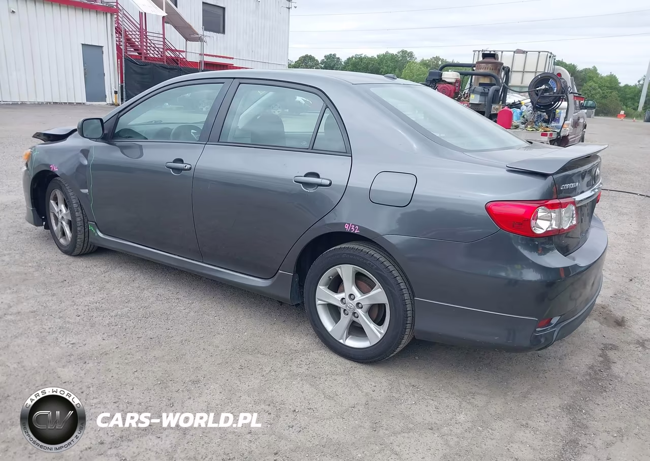 2011 Toyota Corolla S VIN:2T1BU4EE4BC722072 - 3