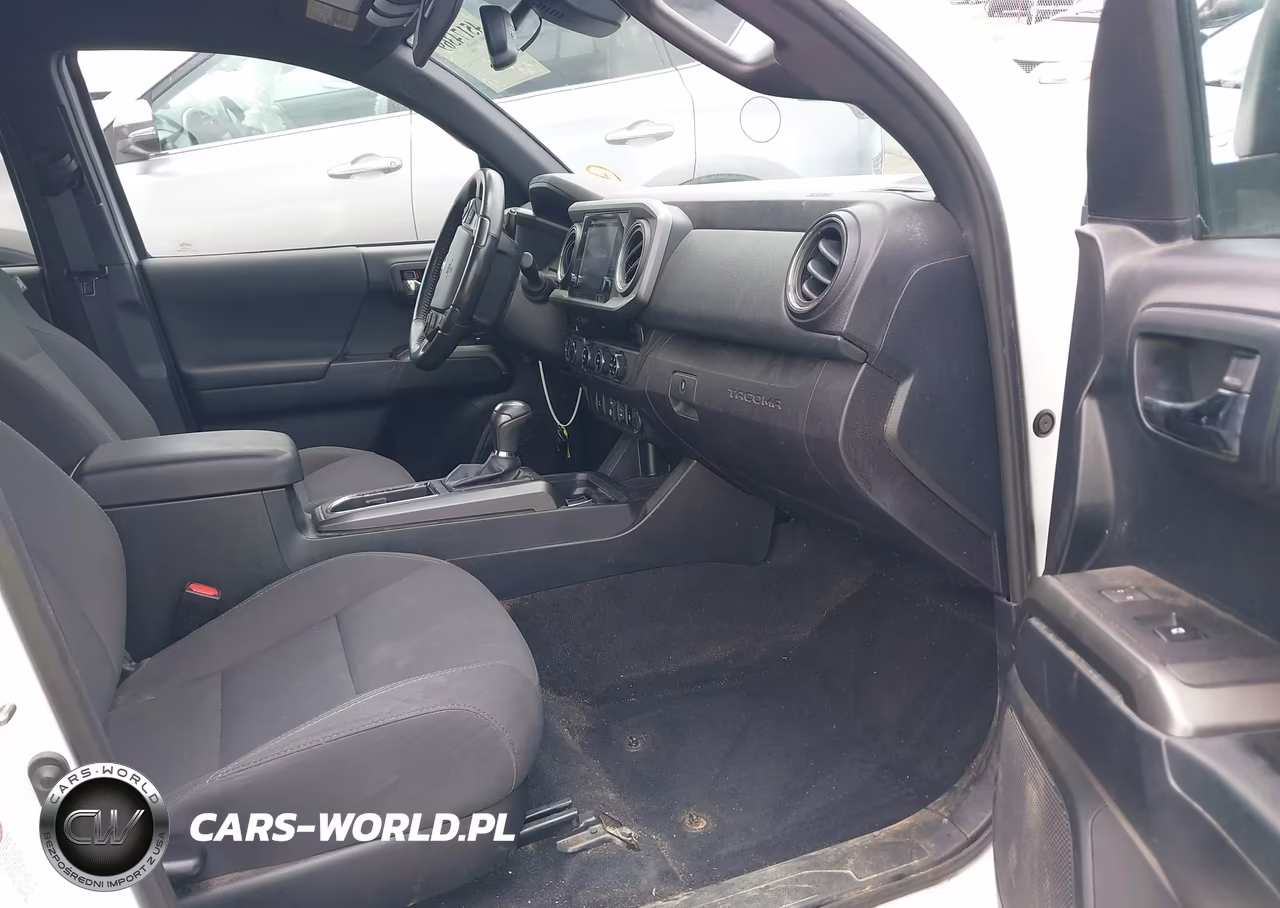 2018 Toyota Tacoma Trd Sport VIN:3TMCZ5AN0JM151218 - 5