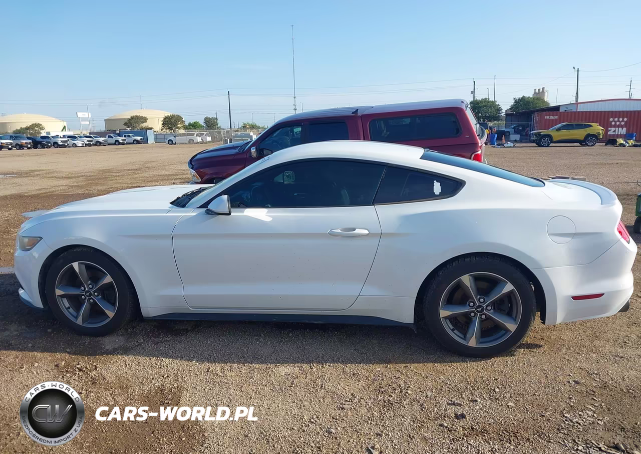 2016 Ford Mustang V6 VIN:1FA6P8AM0G5252050 - 14