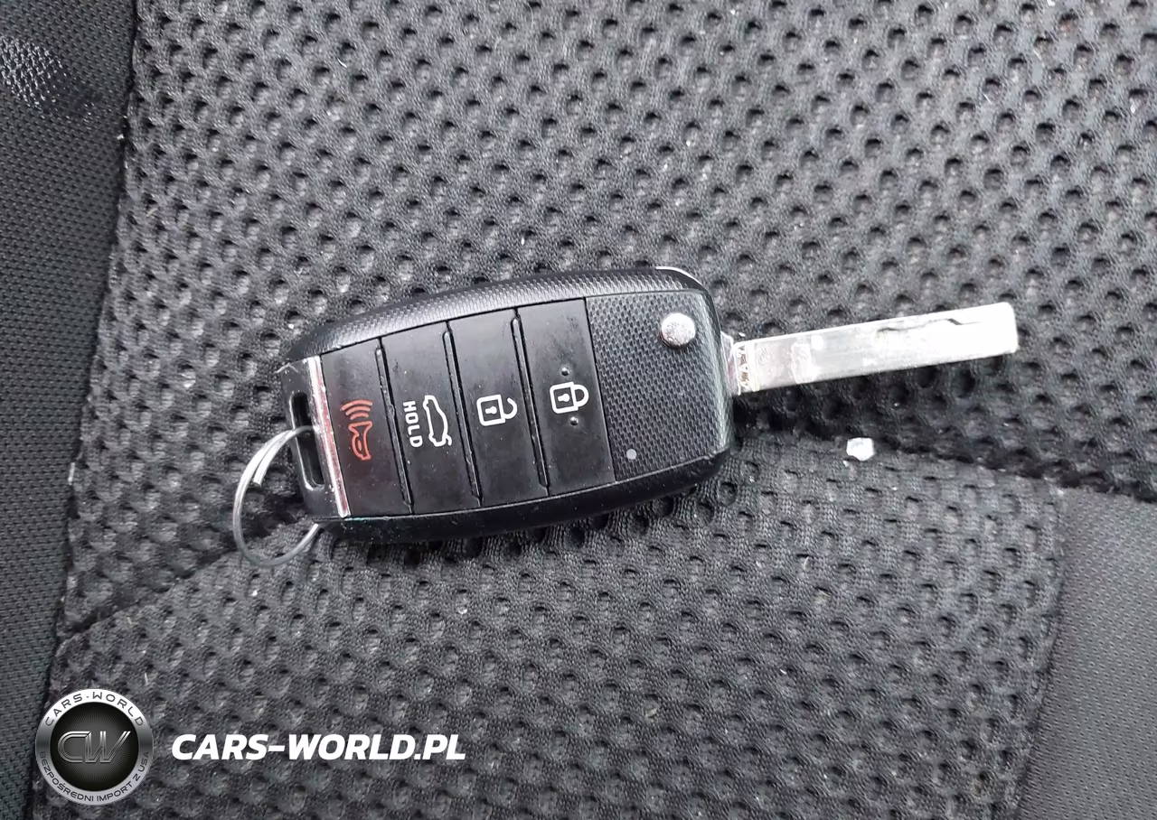2019 Kia Optima Lx VIN:5XXGT4L33KG323169 - 11