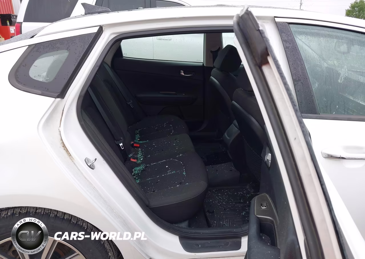 2019 Kia Optima Lx VIN:5XXGT4L33KG323169 - 8