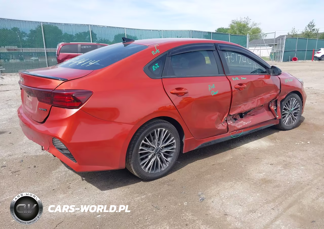 2022 Kia Forte Gt-Line VIN:3KPF54AD9NE441371 - 4