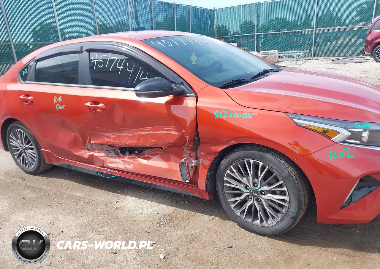 2022 Kia Forte Gt-Line VIN:3KPF54AD9NE441371 - 6