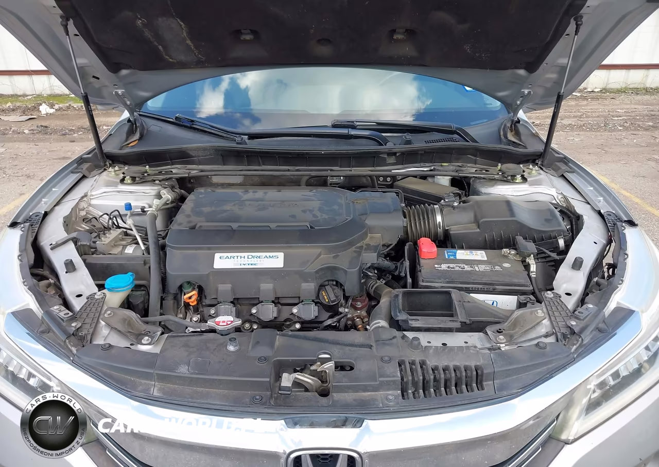 2017 Honda Accord Touring V6 VIN:1HGCR3F90HA026339 - 10